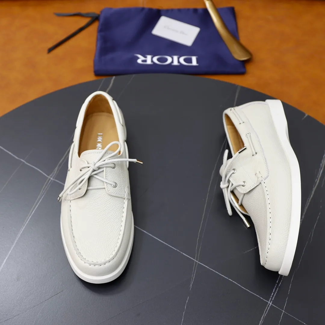 Ex-factory price: 540🙅‍♂️🙅‍♂️🙅‍♂️ Brand: Dior DIOR Standard code: Men's code 38/44 (45 can be customized) Grade: Same as the official website Material: Original cowhide stitching, cowhide lining, original TPU wear-resistant soft outsole Style categories: Leisure and sports version, footwear for driving, young fashion, European and American trends, British style Color: actual picture color